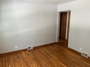 77 Logan Ave W, Unit 77 Logan Avenue W in St. Paul, MN - Building Photo - Building Photo