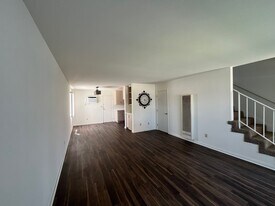 1709, 1711 Landis Street in Burbank, CA - Building Photo