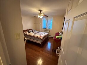136-17 Maple Ave in Queens, NY - Building Photo - Building Photo