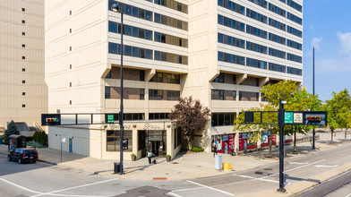 Gateway Plaza in Cincinnati, OH - Foto de edificio - Building Photo