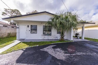 2784 NW 9th St in Fort Lauderdale, FL - Building Photo - Building Photo