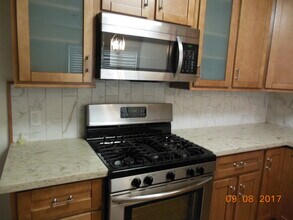 833 54th St, Unit 4 in Emeryville, CA - Building Photo - Building Photo