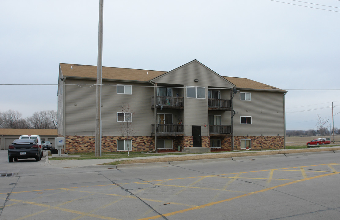 Majjar Apartments in Bellevue, NE - Building Photo