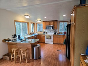 40721 NE Munch Rd in Amboy, WA - Foto de edificio - Building Photo