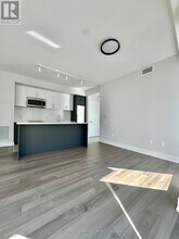 2525 Bathurst St in Toronto, ON - Building Photo - Building Photo
