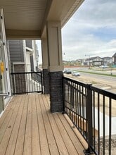 99 Magnolia St SE in Calgary, AB - Building Photo - Building Photo