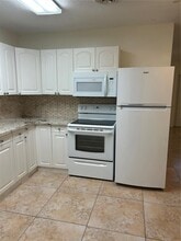 208 SW 11th St in Fort Lauderdale, FL - Building Photo - Building Photo