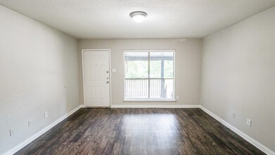 Huntington at Stonefield in Houston, TX - Building Photo - Building Photo