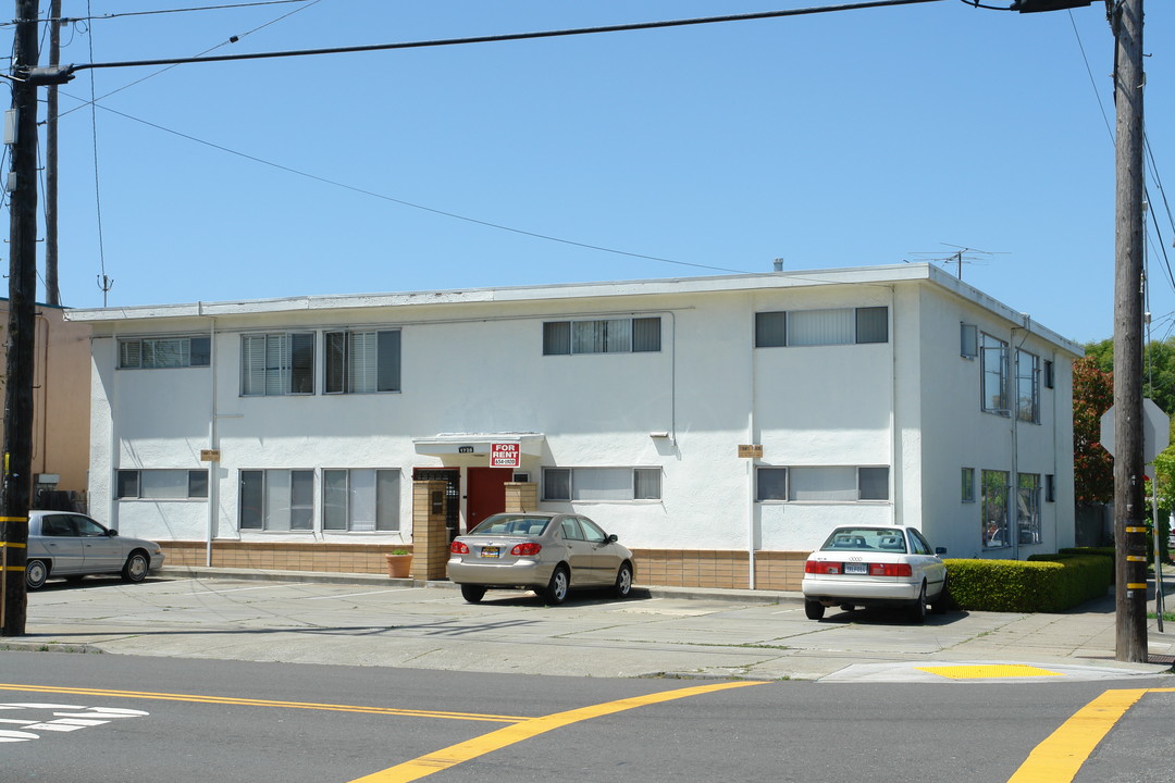 1728 Curtis St in Berkeley, CA - Foto de edificio