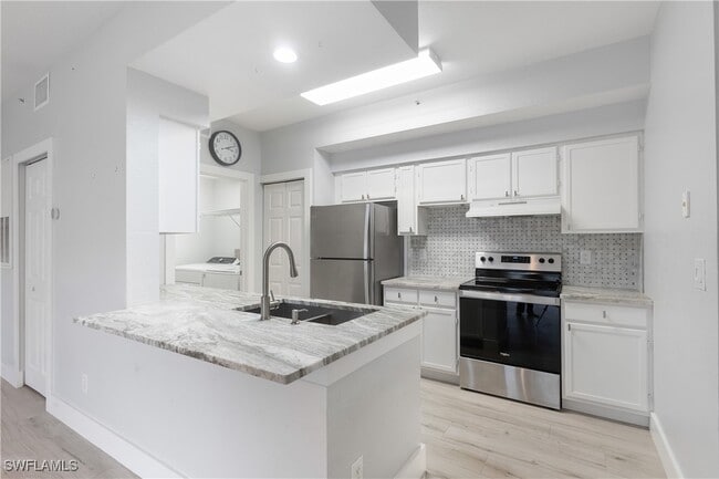 4620 St Croix Ln in Naples, FL - Foto de edificio - Building Photo