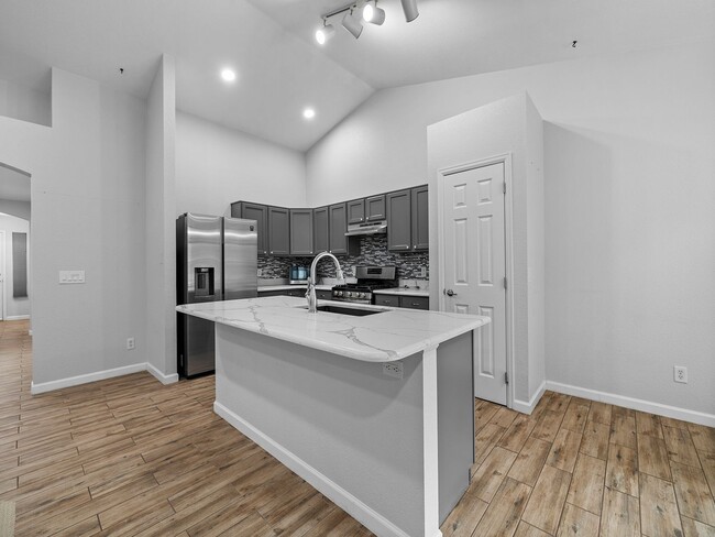 2033 Fossil Creek Pkwy in Fort Collins, CO - Building Photo - Building Photo