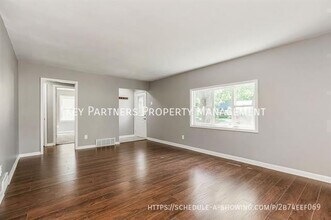 7517 Rainbow Dr in Prairie Village, KS - Building Photo - Building Photo