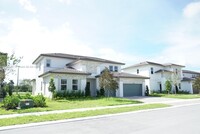 4403 SW 123rd Ave in Davie, FL - Foto de edificio - Building Photo