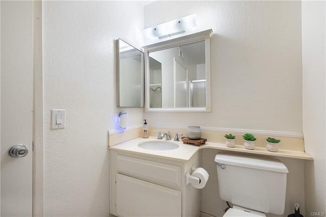 160 S Seneca Cir in Anaheim, CA - Building Photo - Building Photo