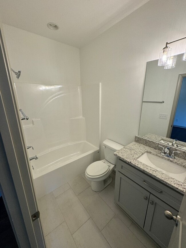 1406 Spring Dr in Opelika, AL - Building Photo - Building Photo