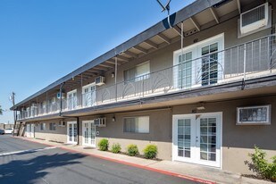 Fairway Apartments in Sacramento, CA - Building Photo