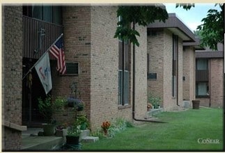 Oklahoma Manor in Milwaukee, WI - Foto de edificio - Building Photo