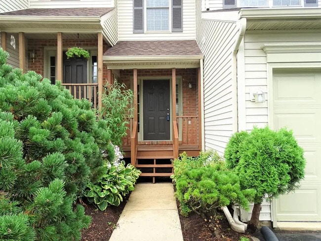 6472 Lincoln Ct in East Petersburg, PA - Building Photo - Building Photo