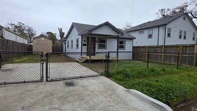 9426 Sandra St in Houston, TX - Building Photo - Building Photo