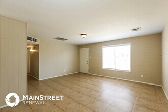 3133 W Marshall Ave in Phoenix, AZ - Foto de edificio - Building Photo