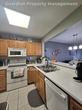 1900 Shenandoah Ct in Plymouth, MN - Building Photo - Building Photo