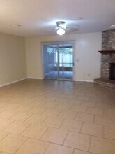 5862 Liska Dr in Jacksonville, FL - Foto de edificio - Building Photo