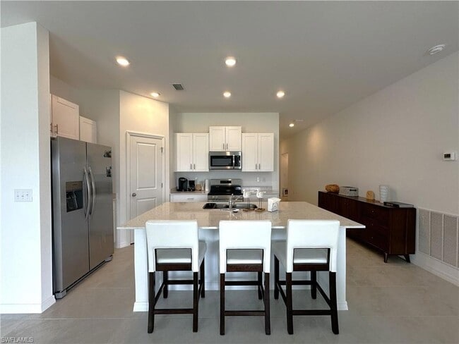 17747 Paradiso Wy in North Fort Myers, FL - Building Photo - Building Photo