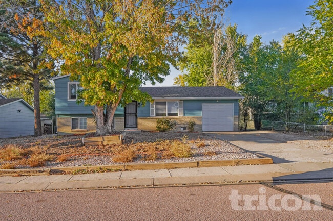 property at 4570 London Ln