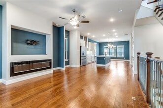 8218 Laflin Ln in Dallas, TX - Building Photo - Building Photo