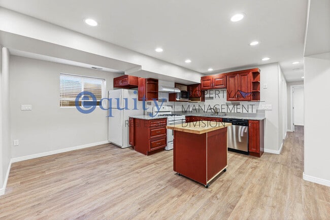 9649 S Stonehaven St in South Jordan, UT - Building Photo - Building Photo