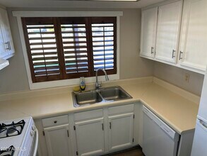 1802 W Villa Rita Dr in Phoenix, AZ - Building Photo - Building Photo