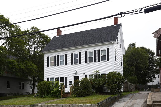 148 Union St in Rockland, MA - Building Photo - Building Photo