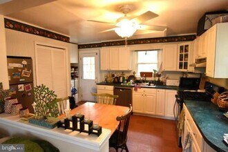 10626 S Dunmoor Dr in Silver Spring, MD - Building Photo - Building Photo