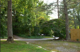 1608 Pennsylvania Ave in Hendersonville, NC - Building Photo - Building Photo