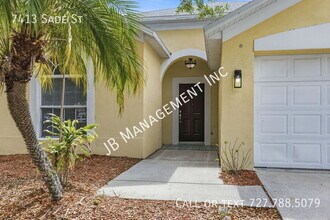 7413 Sade St in Tampa, FL - Building Photo - Building Photo