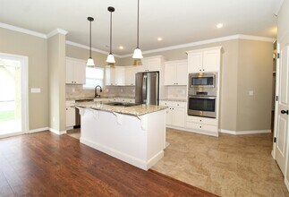 656 N Longfellow Ln in Fayetteville, AR - Building Photo - Building Photo