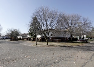 Thornwood Commons in Columbus, OH - Building Photo - Building Photo