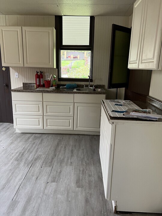 1143 Buente St in Pittsburgh, PA - Building Photo