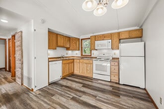 512 S Main St in Deerfield, WI - Building Photo - Building Photo
