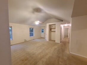 604 W Hines St in Republic, MO - Building Photo - Building Photo