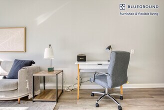 210 N Wells St in Chicago, IL - Building Photo - Building Photo