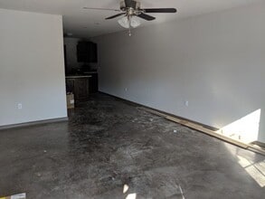 38 W Center St in Dover, AR - Building Photo - Building Photo