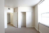 Commodore Perry Apartments photo'