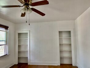 1044 Welfer St, Unit 2 in Pittsburgh, PA - Building Photo - Building Photo