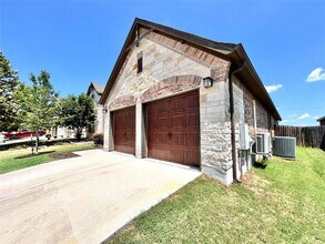 7001 Etna Way in Round Rock, TX - Building Photo - Building Photo