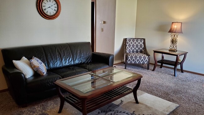 1527 Grandview Ave, Unit 3 in Papillion, NE - Building Photo - Building Photo