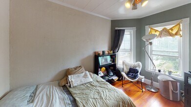 55 Dartmouth St in Medford, MA - Building Photo - Building Photo