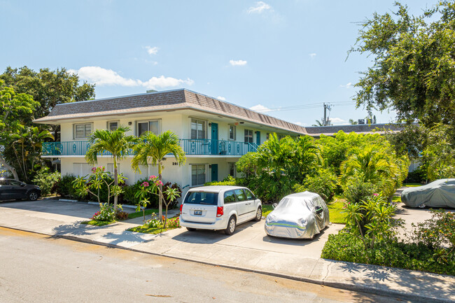 Lakeside ManorCondominiums