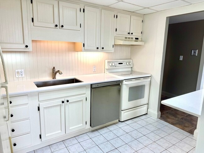 51 Broad St in Weymouth, MA - Building Photo - Building Photo