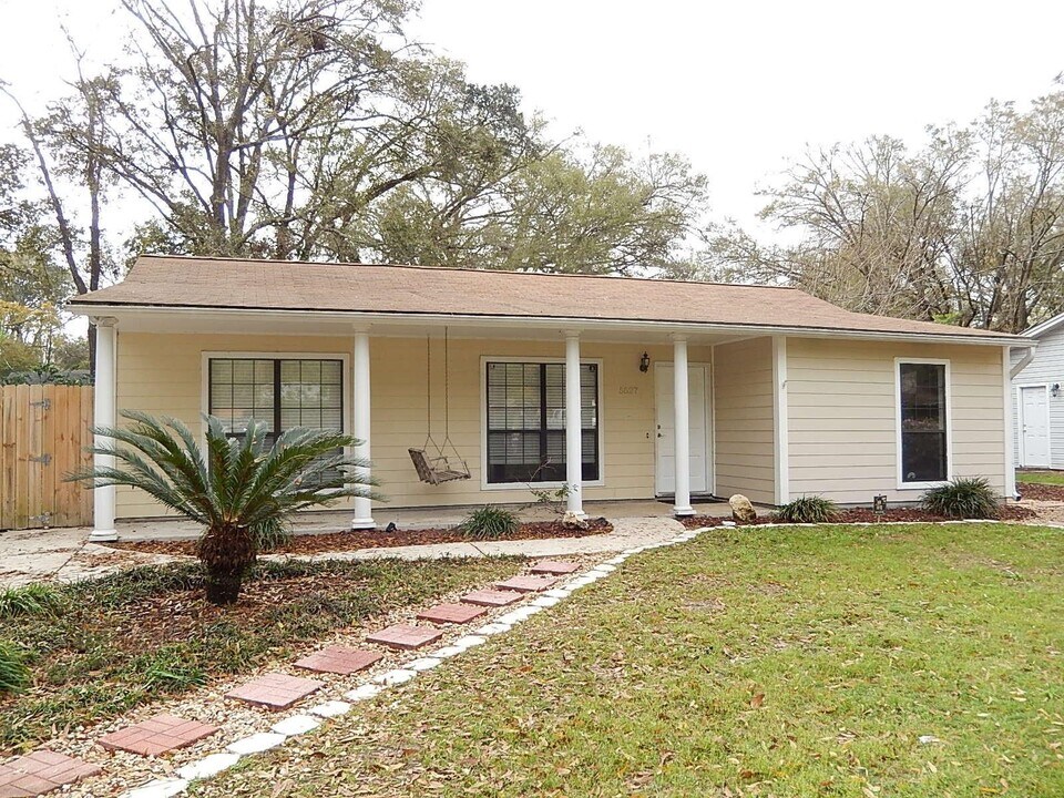 5527 Denargo Dr in Tallahassee, FL - Building Photo